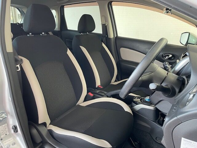 NISSAN NOTE interior