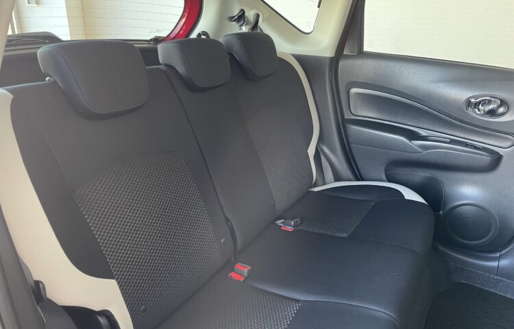 NISSAN NOTE interior