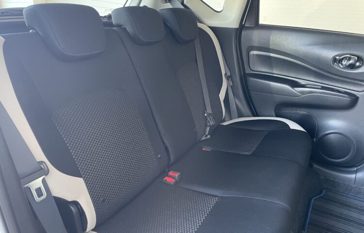 NISSAN NOTE interior