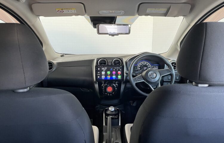 NISSAN NOTE interior