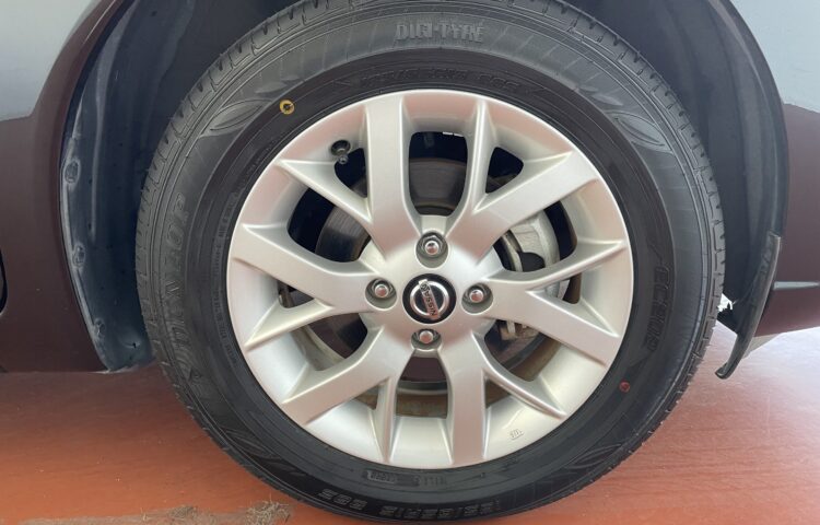 NISSANNOTE aluminumWHEEL