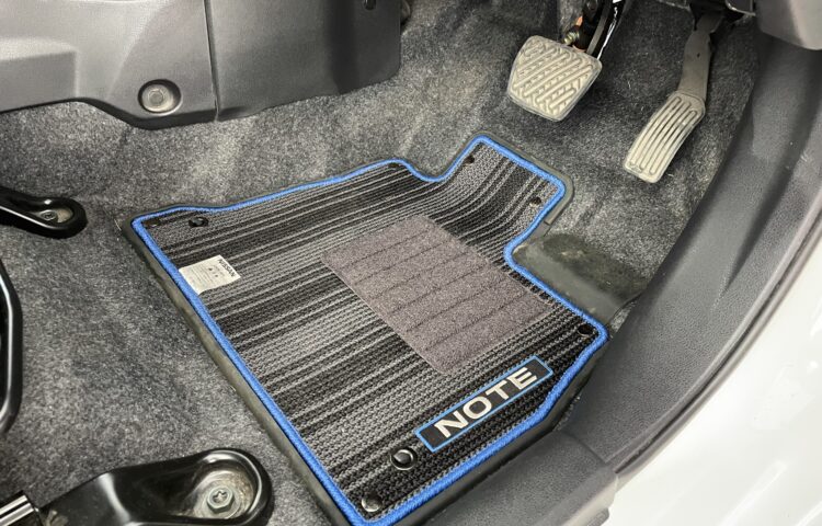 NISSAN NOTE FLOOR MAT