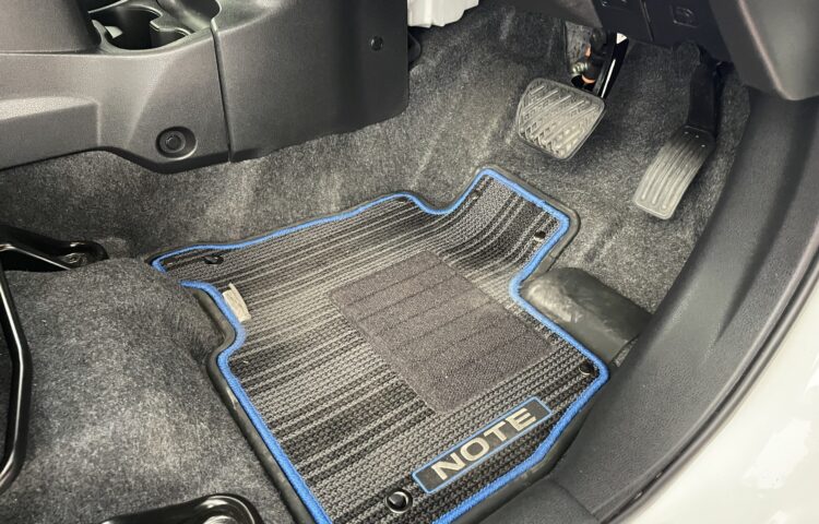 NISSAN NOTE FLOOR MAT